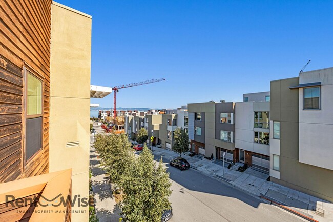 Building Photo - 298 Friedell St