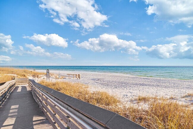 Building Photo - 24 Annabella St