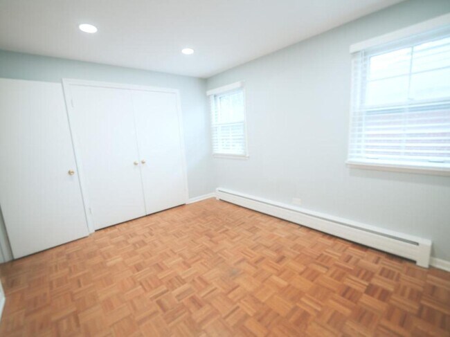 Building Photo - 2602 Central St