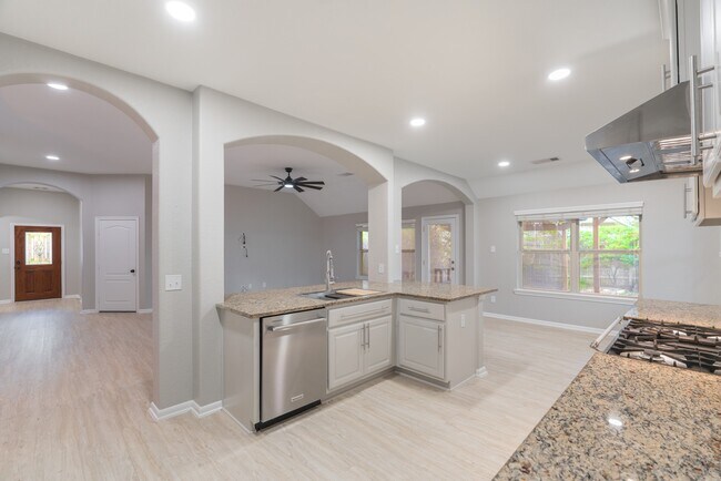 Building Photo - 24314 Hill Creek Falls