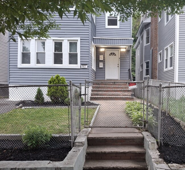 Primary Photo - 183 N Munn Ave