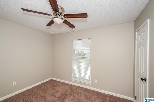 Building Photo - 5555 Spanish Trce