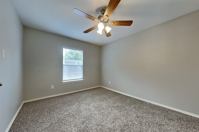 Building Photo - 26880 Armor Oaks Dr