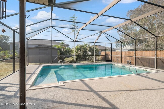 Building Photo - 115 Angelo Rd SE