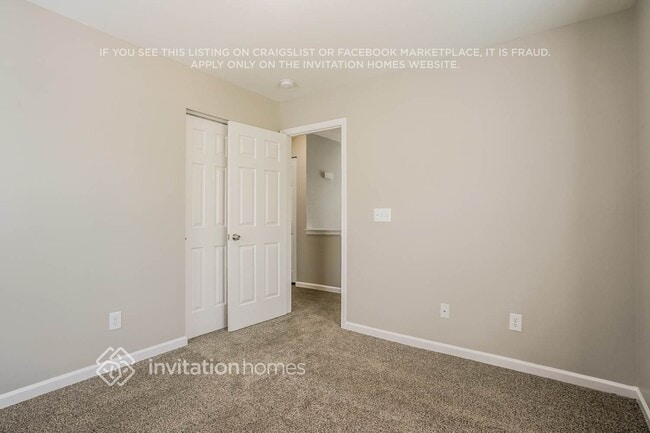 Building Photo - 325 Palmdale Ct