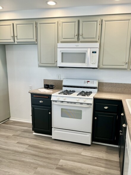 Kitchen (tenant to bring refrigerator) - 1857 W Falmouth Ave