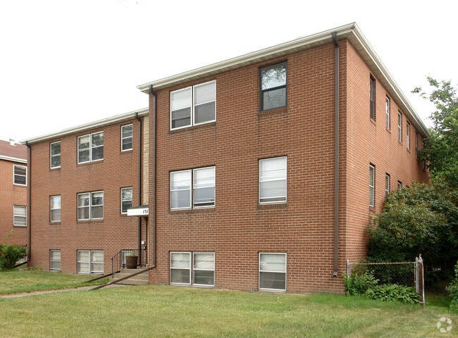 Building Photo - 1511 Larpenteur Ave W