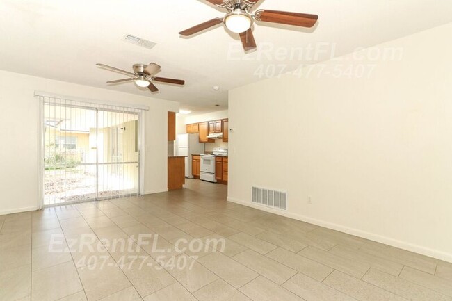 Building Photo - 858 Bishop Dr