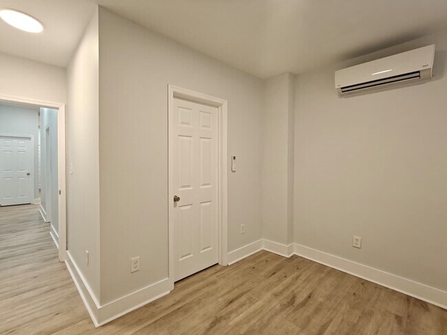 Building Photo - 3740 N 13th St