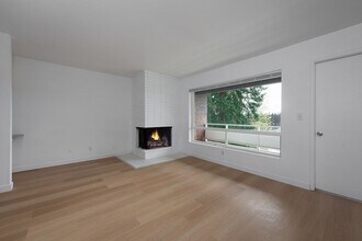 Building Photo - 8224 169th Ave NE