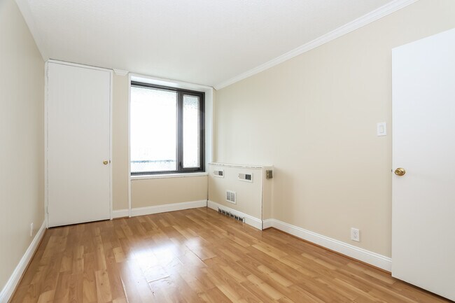 Building Photo - 240 M St SW