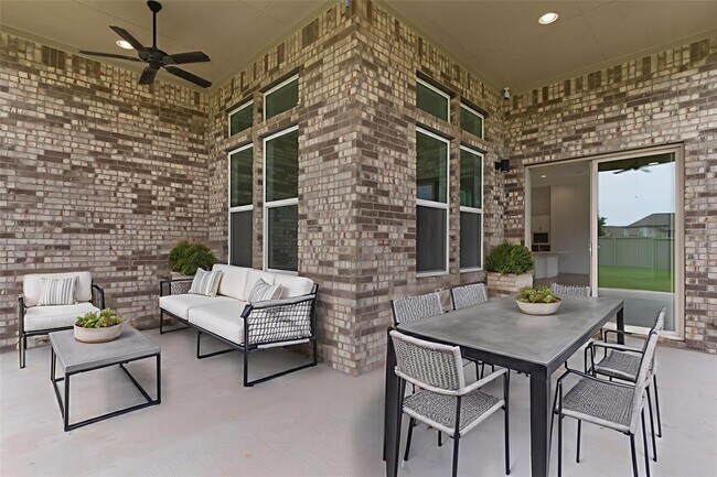 Building Photo - 746 Faith Dr