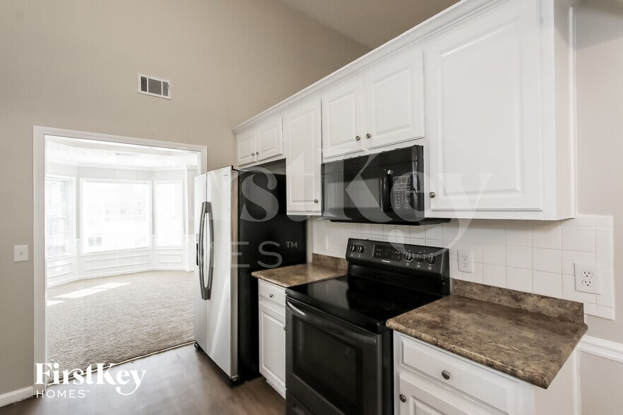 Building Photo - 229 Springbrook Ct