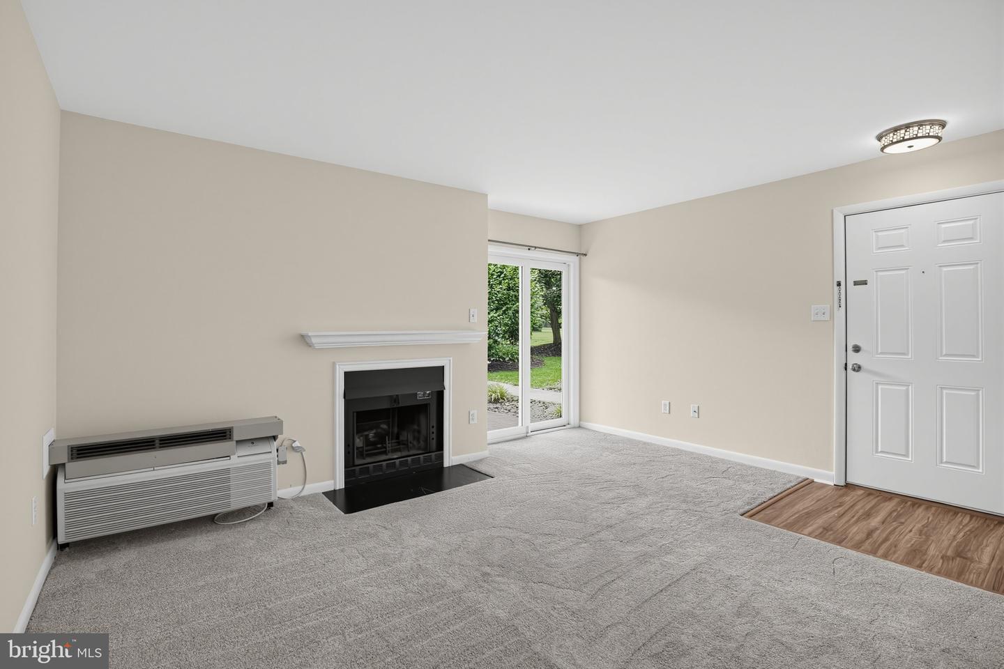 Building Photo - 2034 Lucas Ln