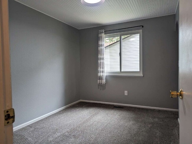 Building Photo - Super 3/2 ranch home!