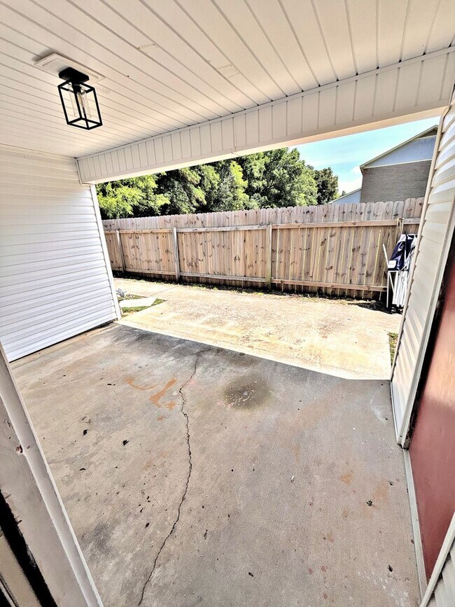 Building Photo - 2826 Wimberly Dr SW