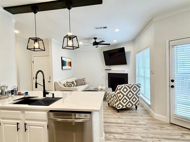 Building Photo - 7151 Gaston Ave