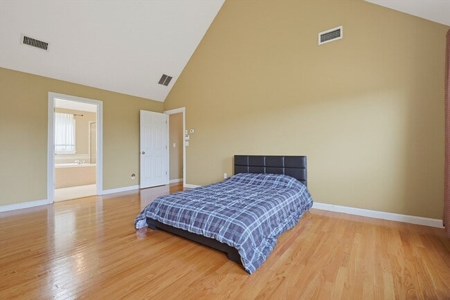 Building Photo - 6 Waterville Ln
