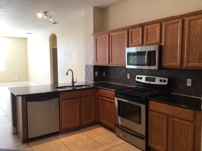 Building Photo - 1006 Drift Creek Cove