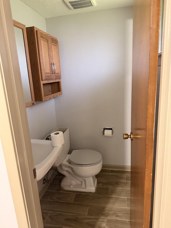 Building Photo - 1602 Willow Rock Rd