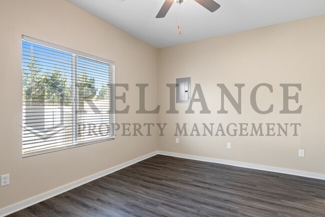 Building Photo - 3225 N Cedar Downs Ln