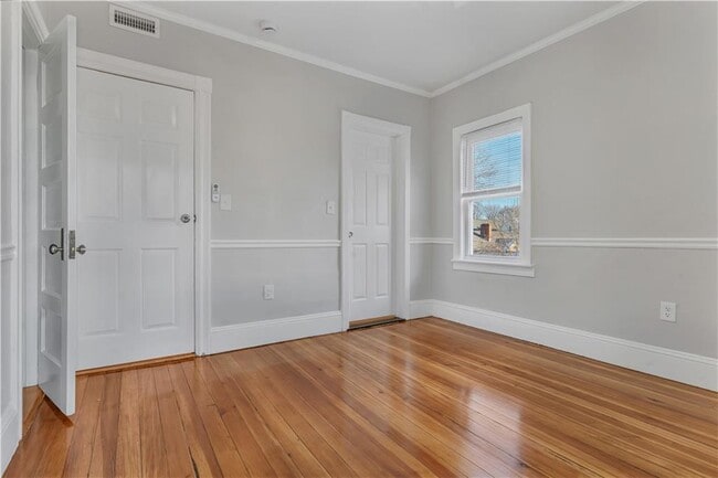 Building Photo - 382 Orms St