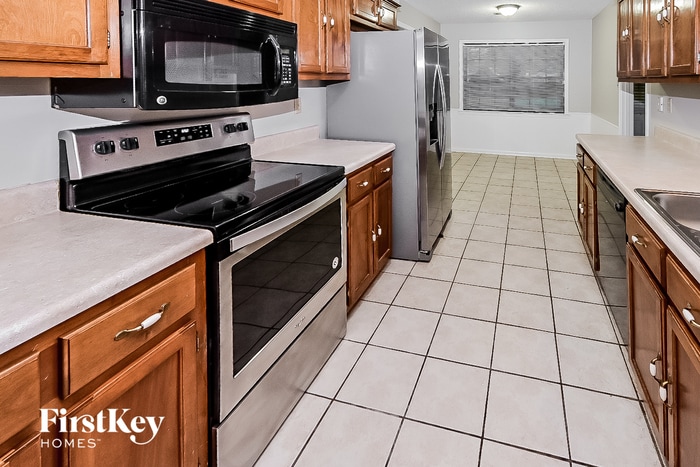 Building Photo - 7066 Scepter Dr