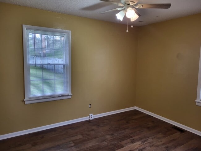 Building Photo - 3914 Mc Vay St SW