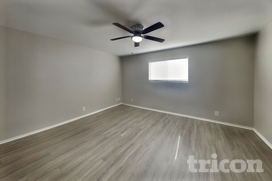 Building Photo - 8230 Deer Creek Run