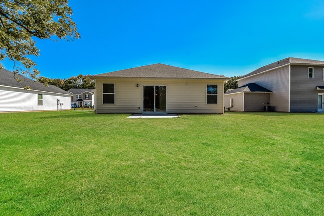Building Photo - 2055 Barnhart Dr