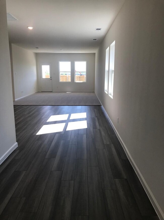 Building Photo - 100 Connecticut Ct