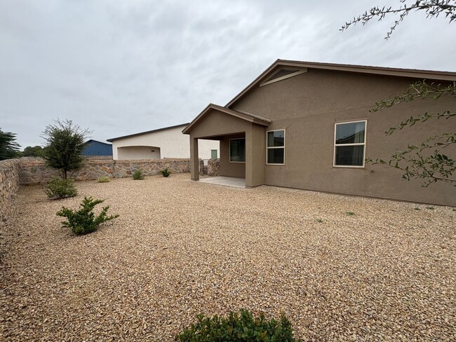 Building Photo - Home for rent in Socorro