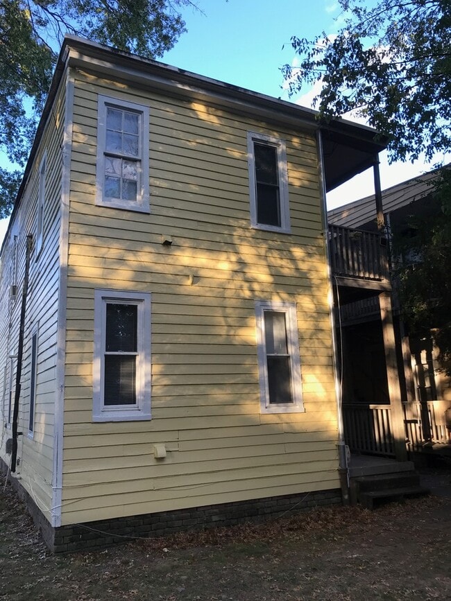 Building Photo - 3503 E Marshall St