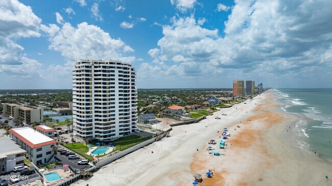Building Photo - 1420 N Atlantic Ave