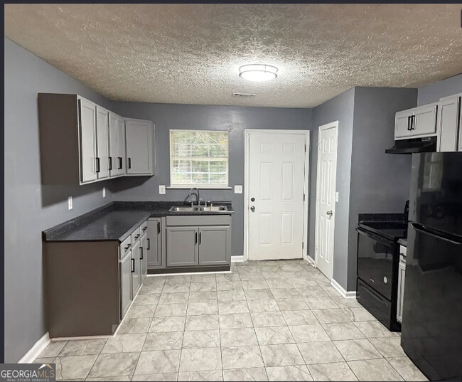 Building Photo - 6128 Green Acres Dr SW