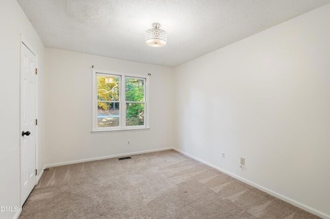 Building Photo - 6422 English Oaks Dr