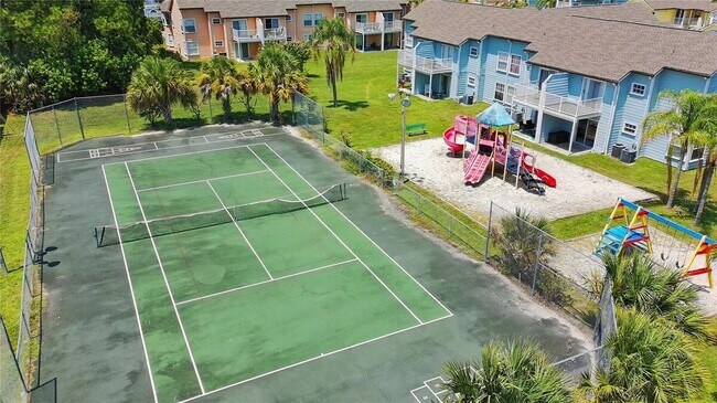 Building Photo - 2011 Royal Bay Blvd