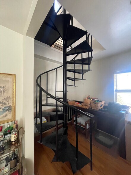Building Photo - 3306 N Damen Ave