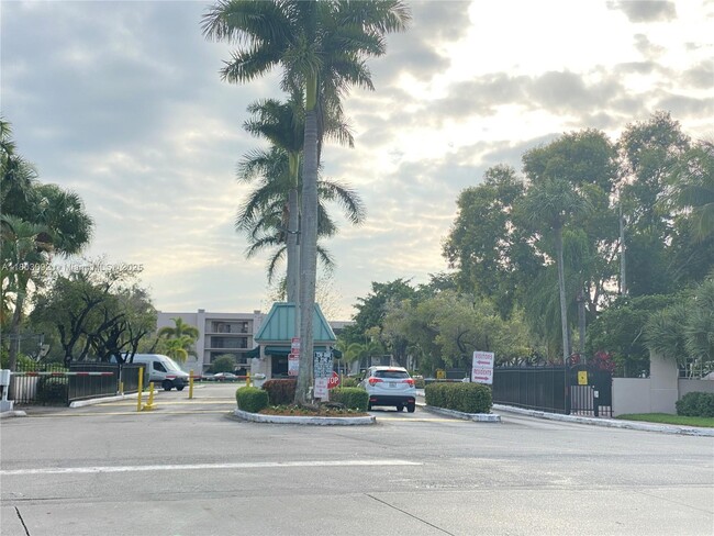 Building Photo - 8730 SW 133rd Avenue Rd