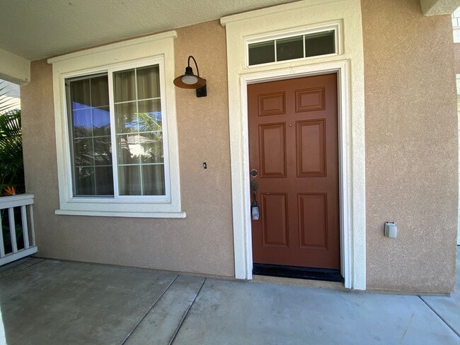 Building Photo - 2 story 4 Bedroom Home located in Amber Woods Community