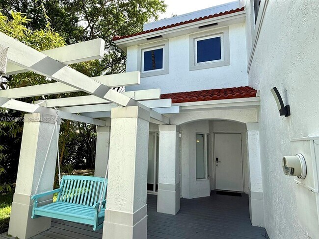 Building Photo - 6420 NW 109th Ave