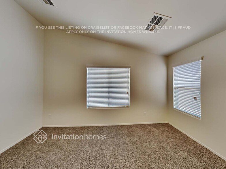 Building Photo - 42148 W Cheyenne Dr