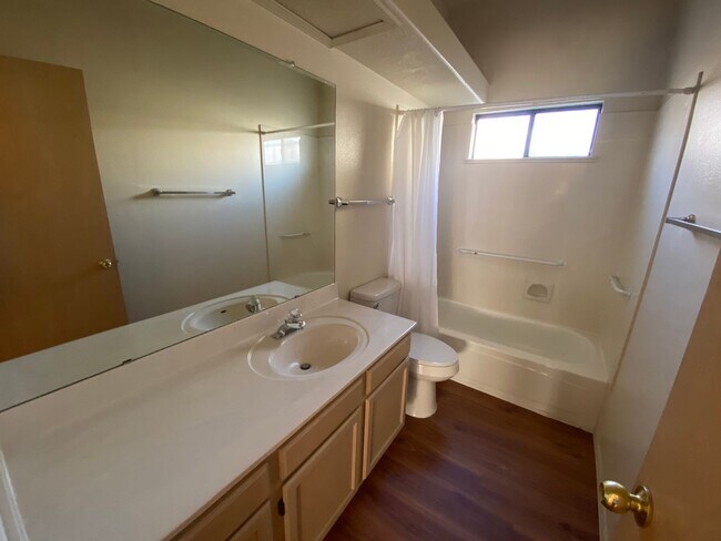 Building Photo - Beautiful 3-Bedroom Home in NW Albuquerque