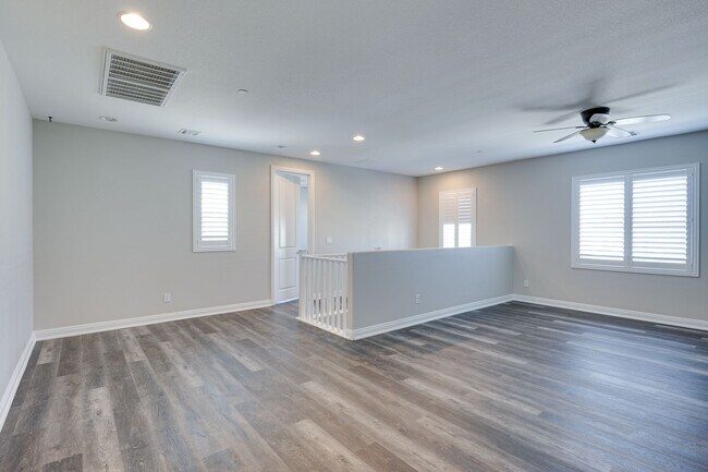 Building Photo - **Luxury 5 Bedroom Pool Home for Rent in Inspirada | Nearly 4,000 Sq Ft on Corner Lot**