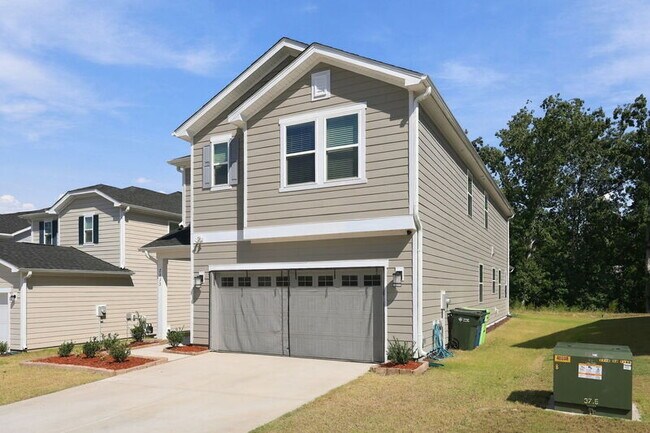 Building Photo - 2413 Abbot Hall Dr
