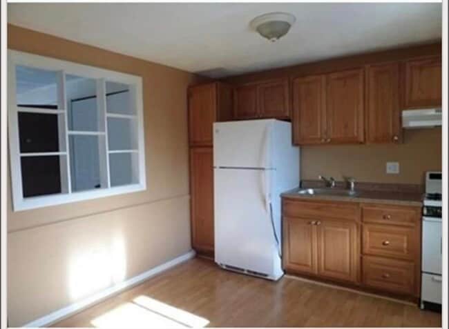 Building Photo - 30a Colonial Dr