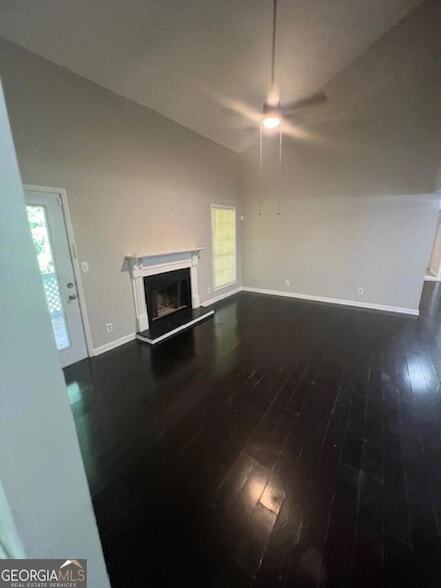 Building Photo - 9442 Cypress Ln