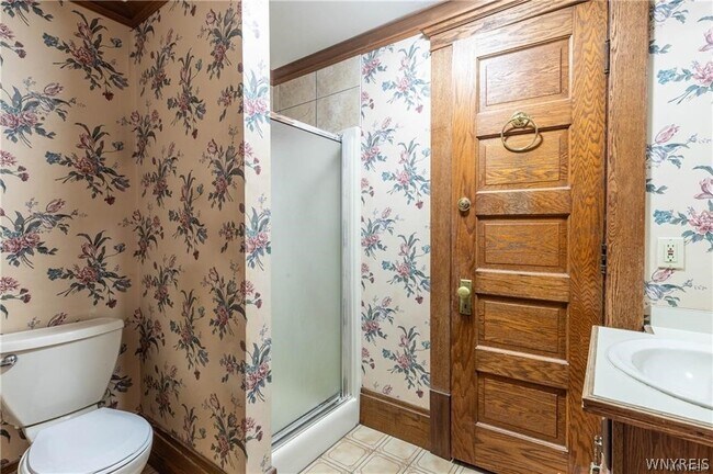 Building Photo - 319 Wheatfield St