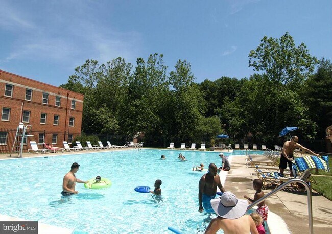 Building Photo - 8205 Grubb Rd