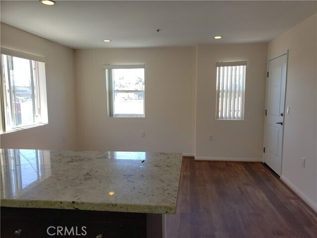 Building Photo - 14537 Archwood St